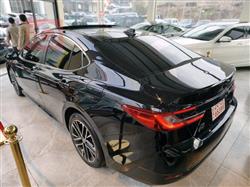 تۆیۆتا کامری